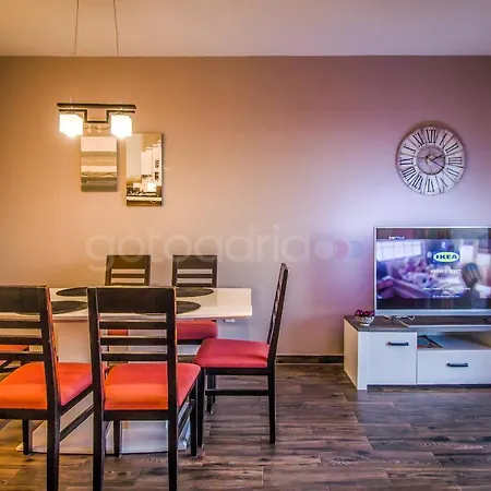 Rooftop Penthouse - Private Hottub & Duplex Whirlpool Daire *