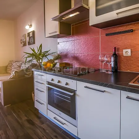 Daire Rooftop Penthouse - Private Hottub & Duplex Whirlpool *