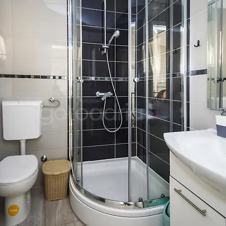 Апартаменты Rooftop Penthouse - Private Hottub & Duplex Whirlpool Макарска