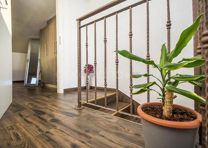 公寓 Rooftop Penthouse - Private Hottub & Duplex Whirlpool *