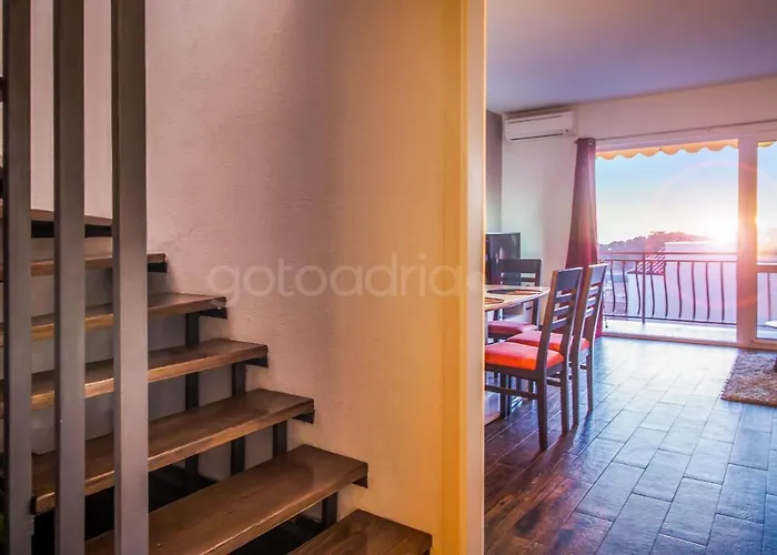 Daire Rooftop Penthouse - Private Hottub & Duplex Whirlpool *