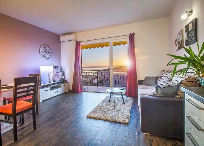 Daire Rooftop Penthouse - Private Hottub & Duplex Whirlpool *